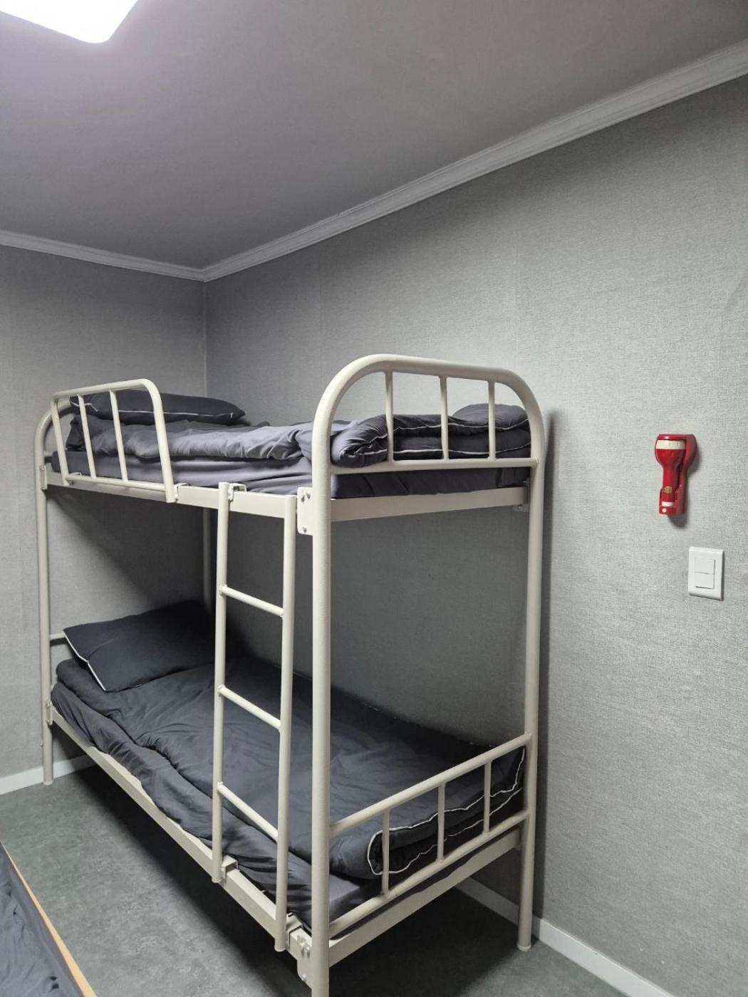 Gangnam Seven Hostel Сеул Екстериор снимка