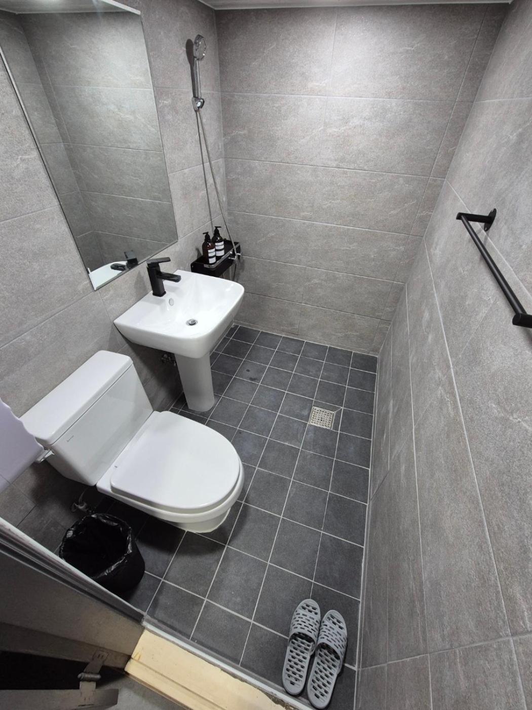 Gangnam Seven Hostel Сеул Екстериор снимка